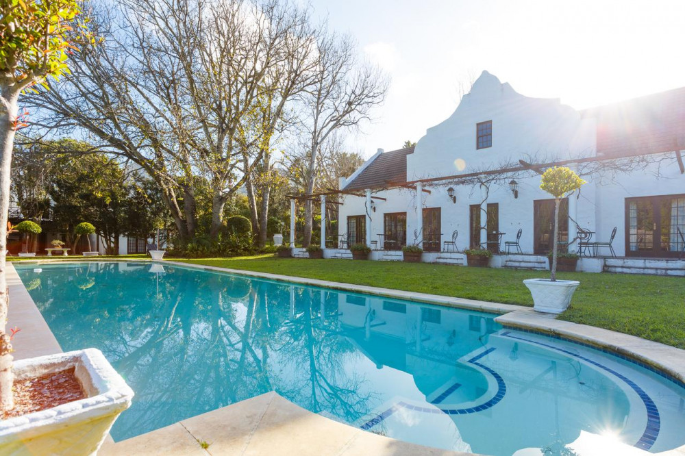 Vacation Hub International - VHI - Travel Club - Riverside Boutique Hotel