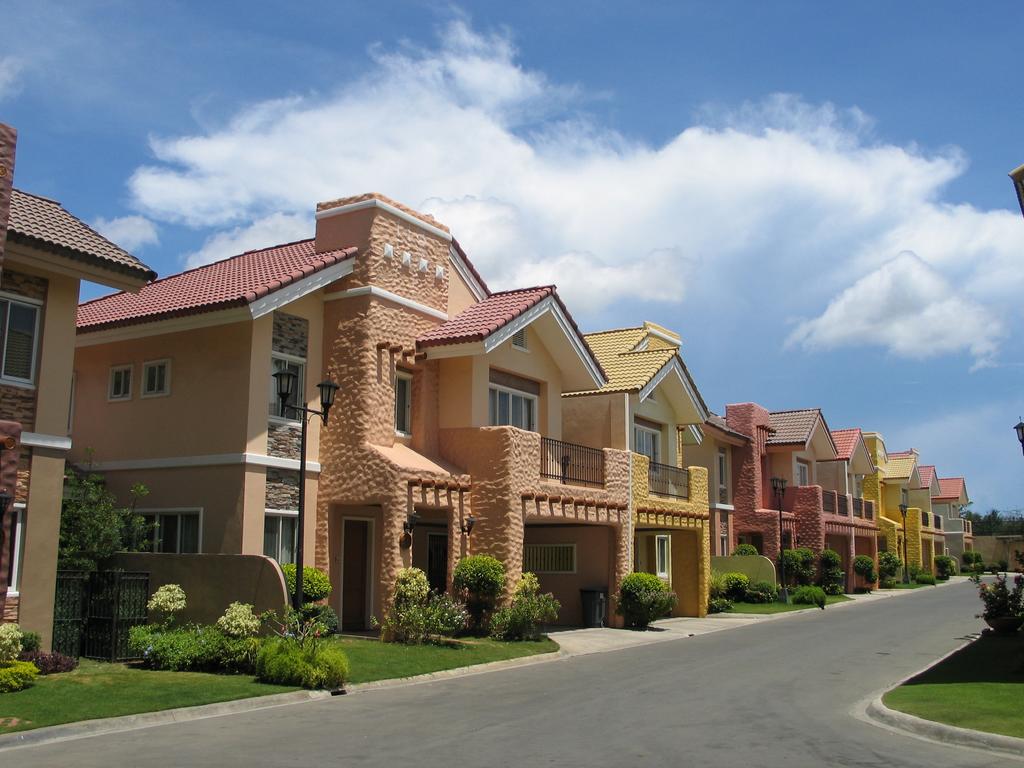 Vacation Hub International - VHI - Travel Club - Crown Regency Suites & Residences