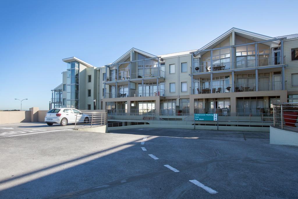Vacation Hub International - VHI - B24 Seaside Village