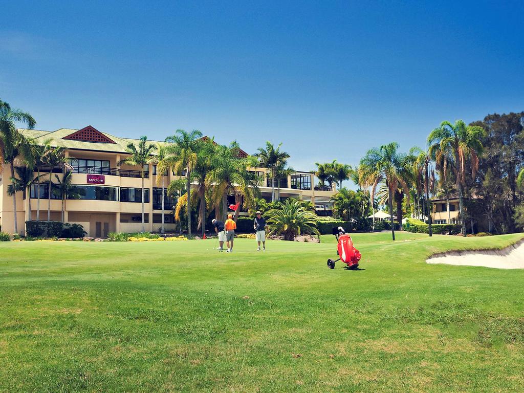 Vacation Hub International - VHI - Travel Club - Mercure Gold Coast Resort