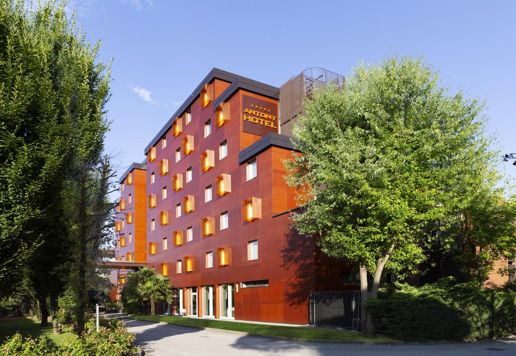 Vacation Hub International - VHI - Travel Club - Antony Hotel