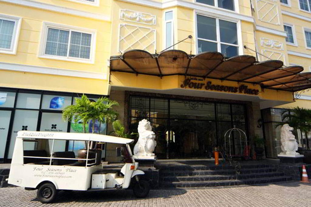 Vacation Hub International - VHI - Travel Club - Four Seasons Place