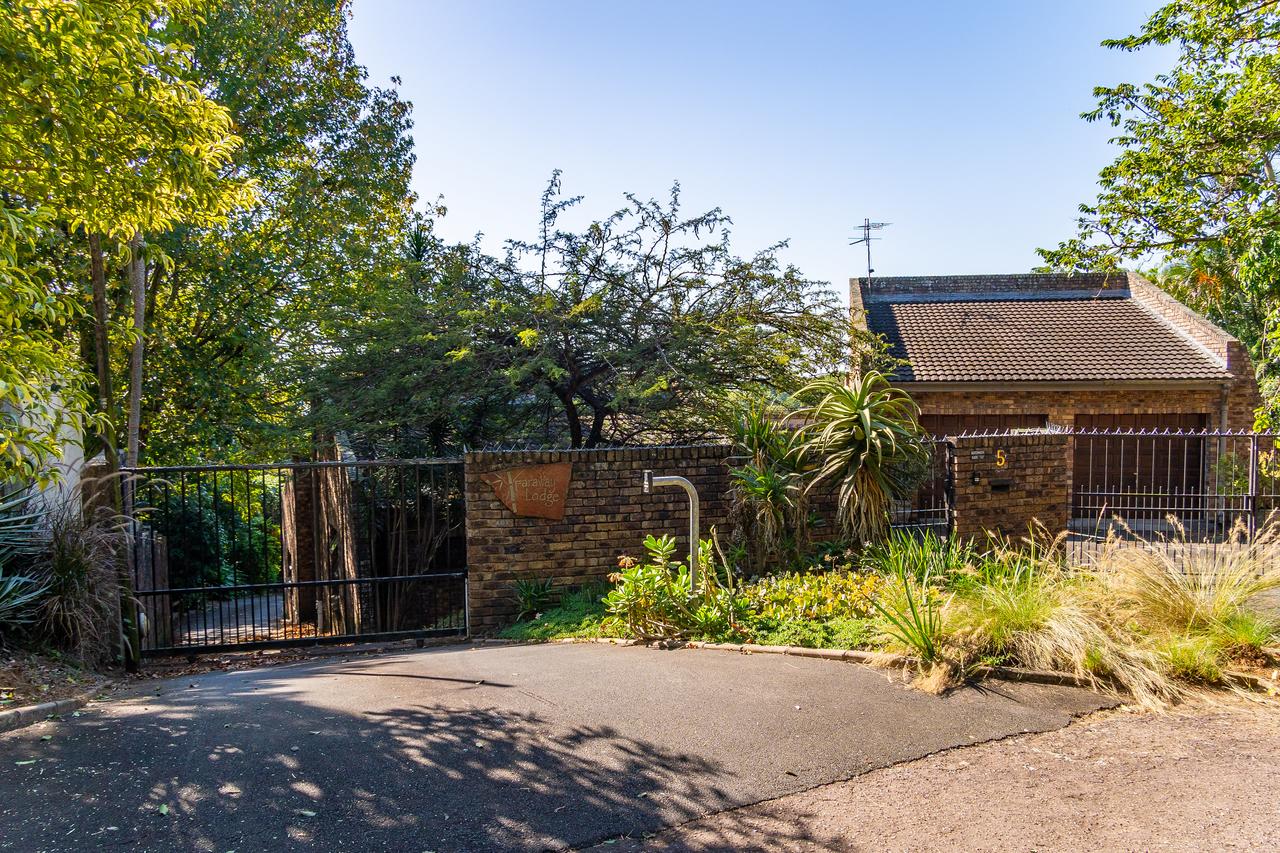 Vacation Hub International - VHI - Faraway Lodge B&B