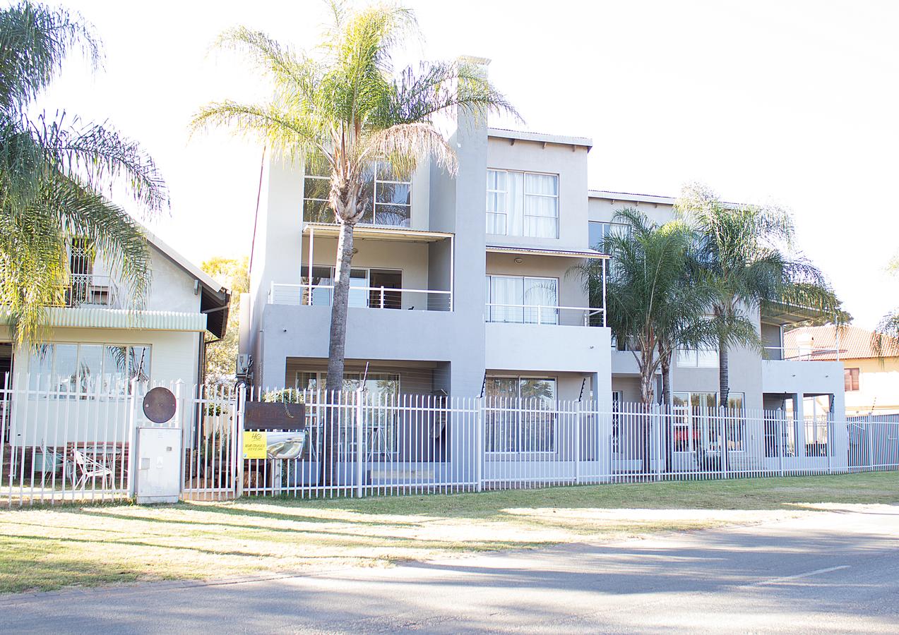 Vacation Hub International - VHI - Travel Club - Waterfront Cabanas Self-Catering Apartments