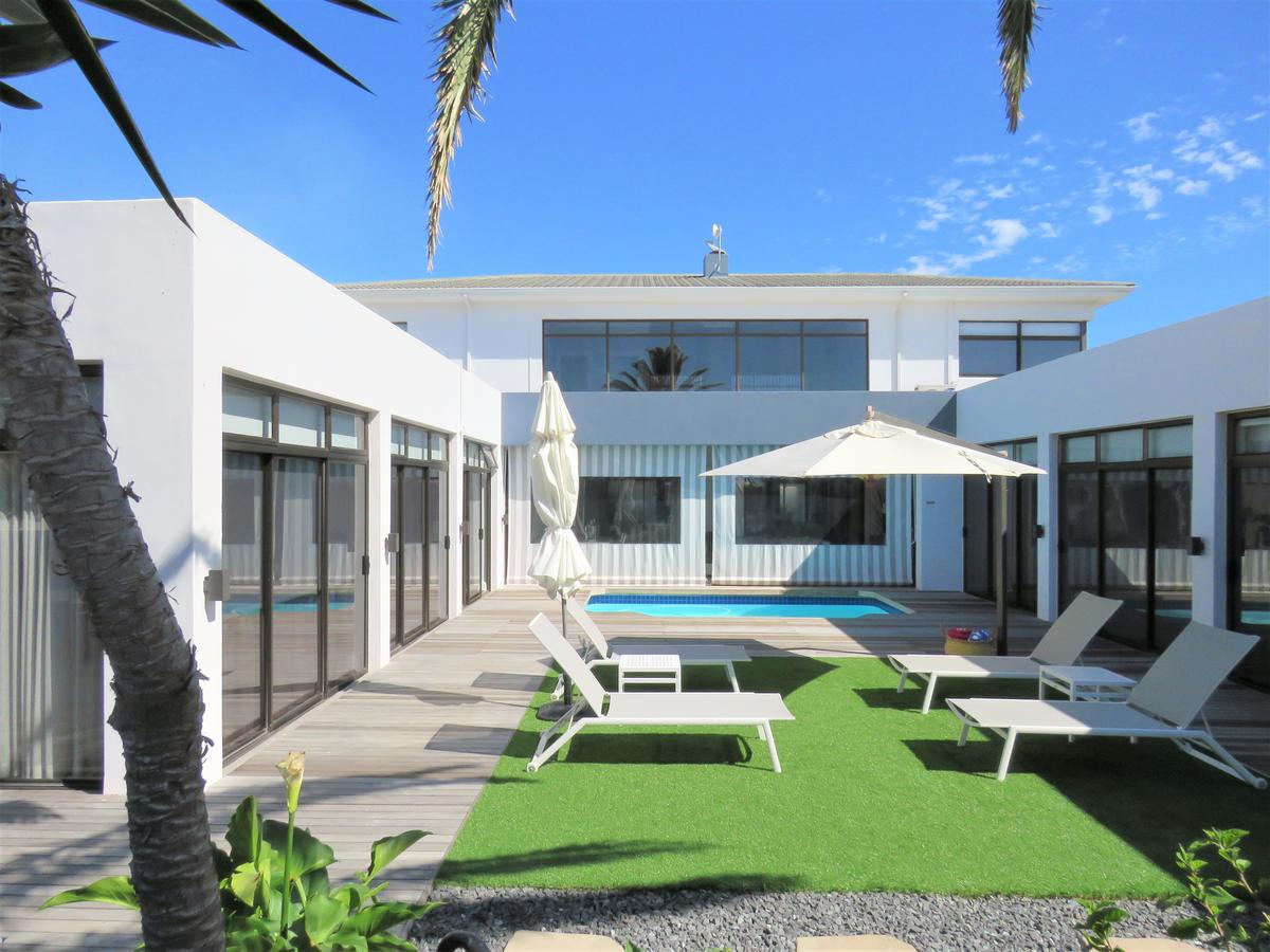 Vacation Hub International - VHI - Travel Club - Ocean Breeze Sunset Beach