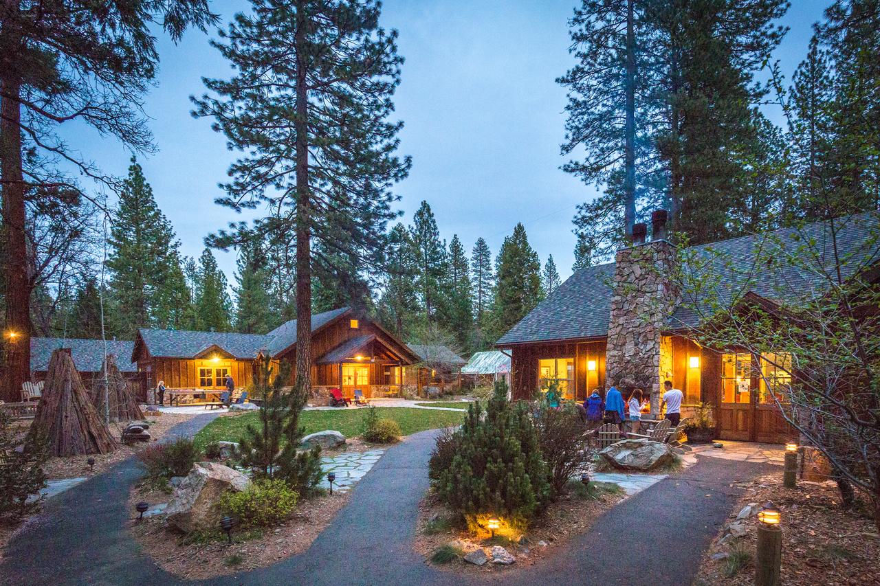 Vacation Hub International - VHI - Travel Club - Evergreen Lodge at Yosemite
