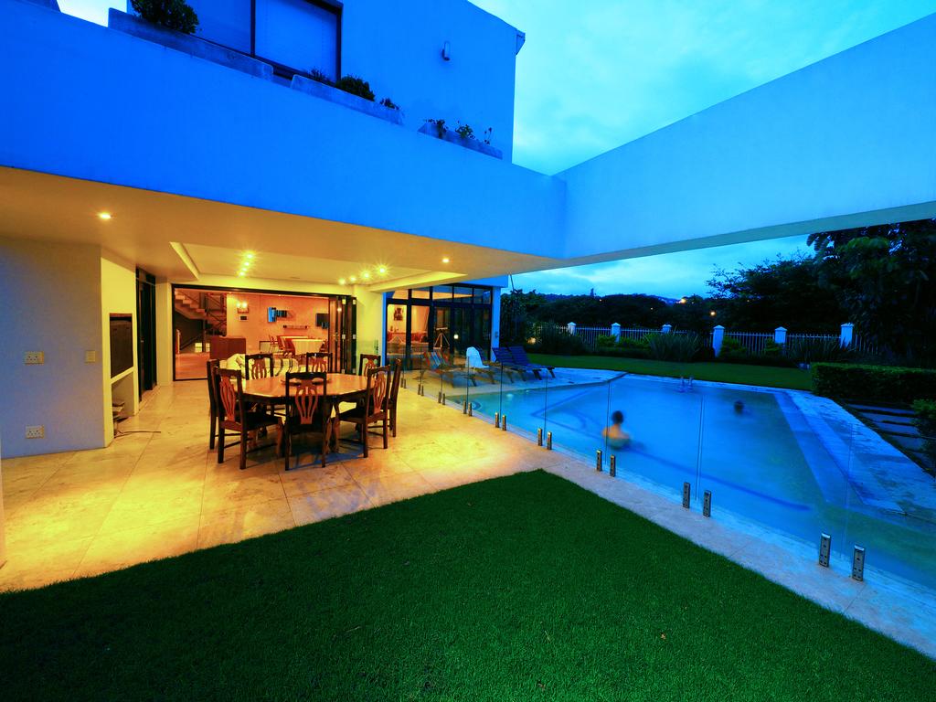Vacation Hub International - VHI - Laluxe Luxury Bed & Breakfast