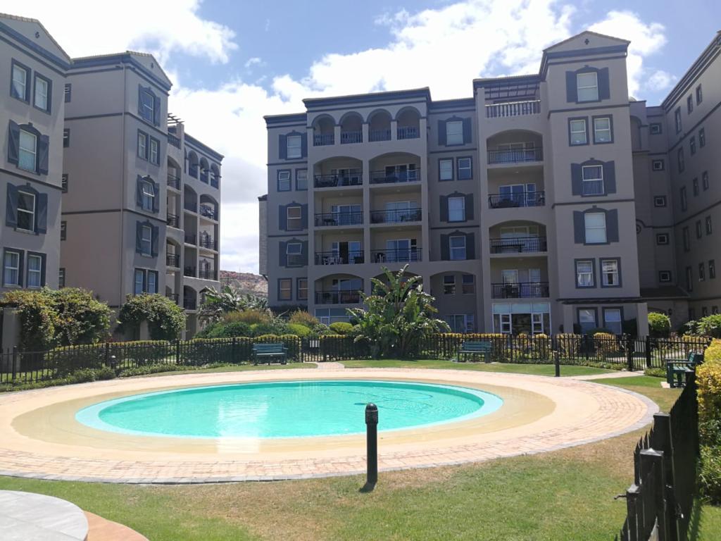 Vacation Hub International - VHI - Travel Club - Evelyvans Apartments