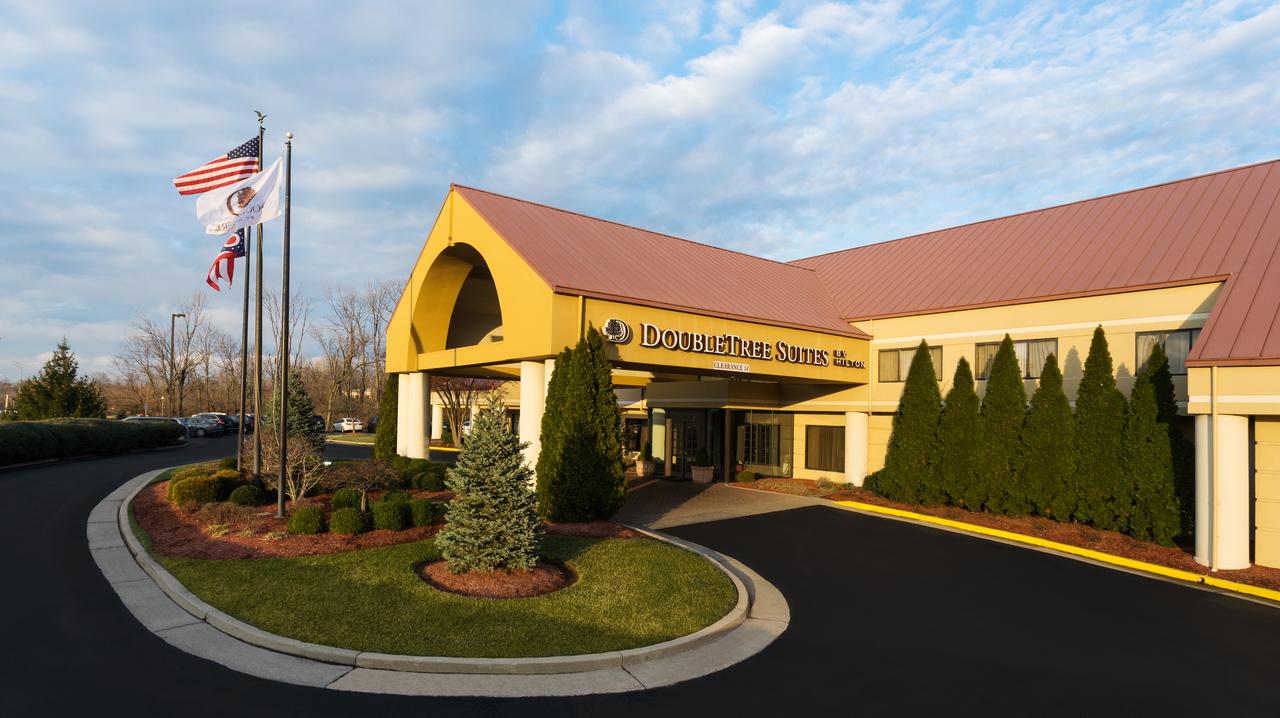 Vacation Hub International - VHI - Travel Club - DoubleTree Suites by Hilton Hotel Cincinnati - Blue Ash