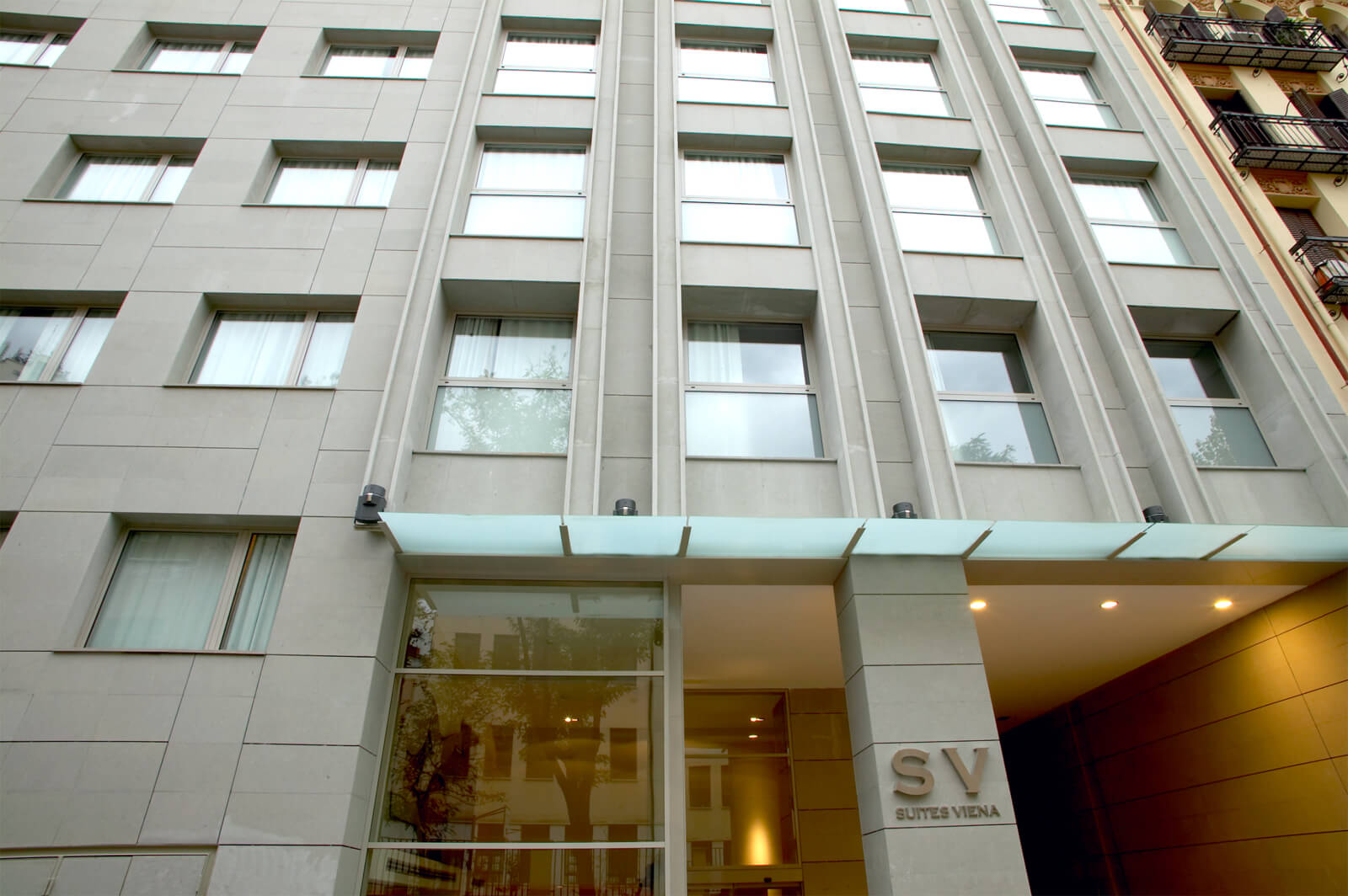 Vacation Hub International - VHI - Travel Club - Suites Viena Plaza de España