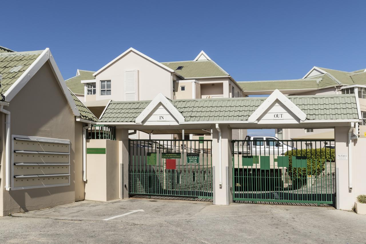 Vacation Hub International - VHI - Travel Club - SummerseasApartment 35
