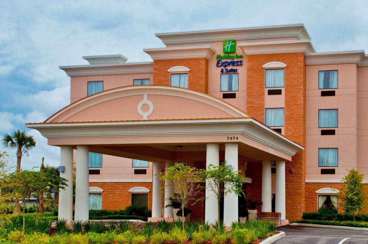 Vacation Hub International - VHI - Holiday Inn Express & Suites Orlando-Ocoee East