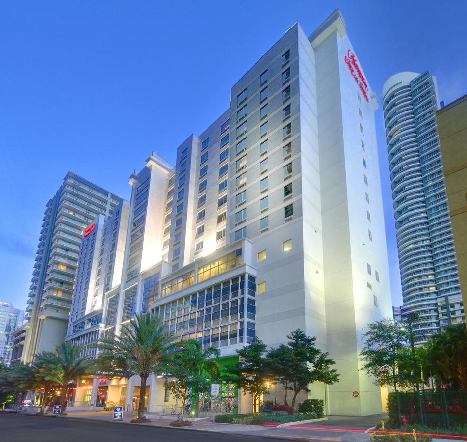 Vacation Hub International - VHI - Hampton Inn & Suites by Hilton Miami Brickell Downtown