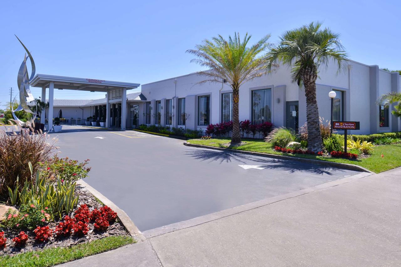 Vacation Hub International - VHI - Travel Club - Clarion Inn & Suites Across From Universal Orlando Resort