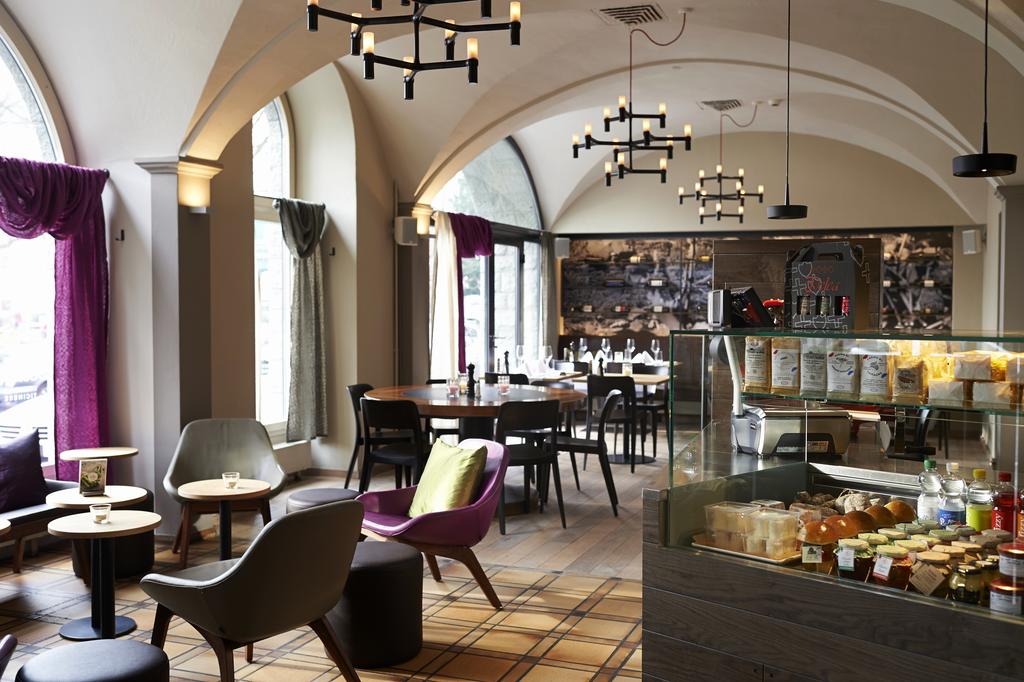 Vacation Hub International - VHI - Travel Club - Continental Park Hotel