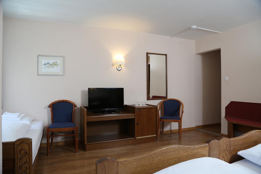 Vacation Hub International - VHI - Travel Club - Hotel Crystal
