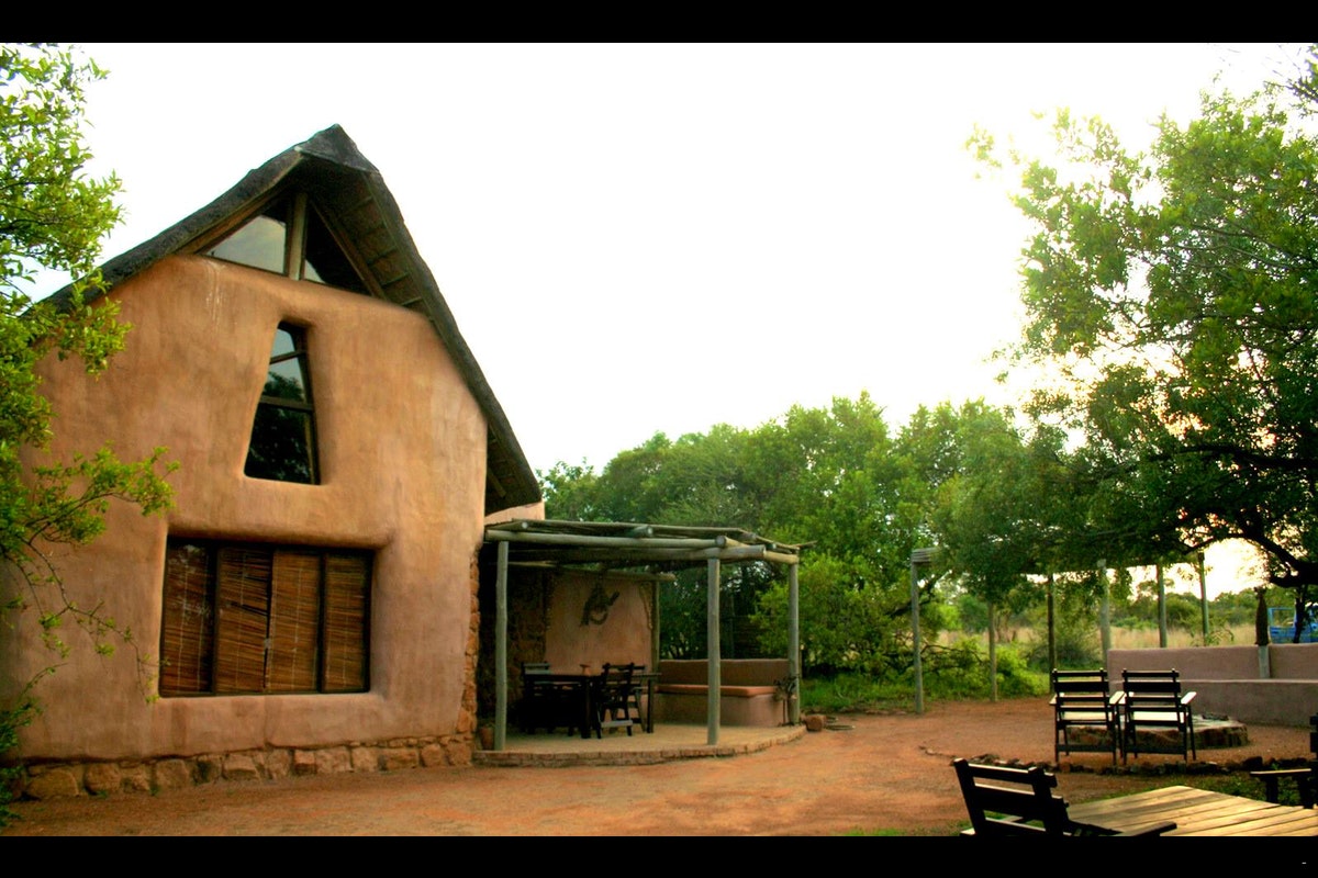 Vacation Hub International - VHI - Travel Club - Adama Artistic Chalets & Teepees - Kingfisher