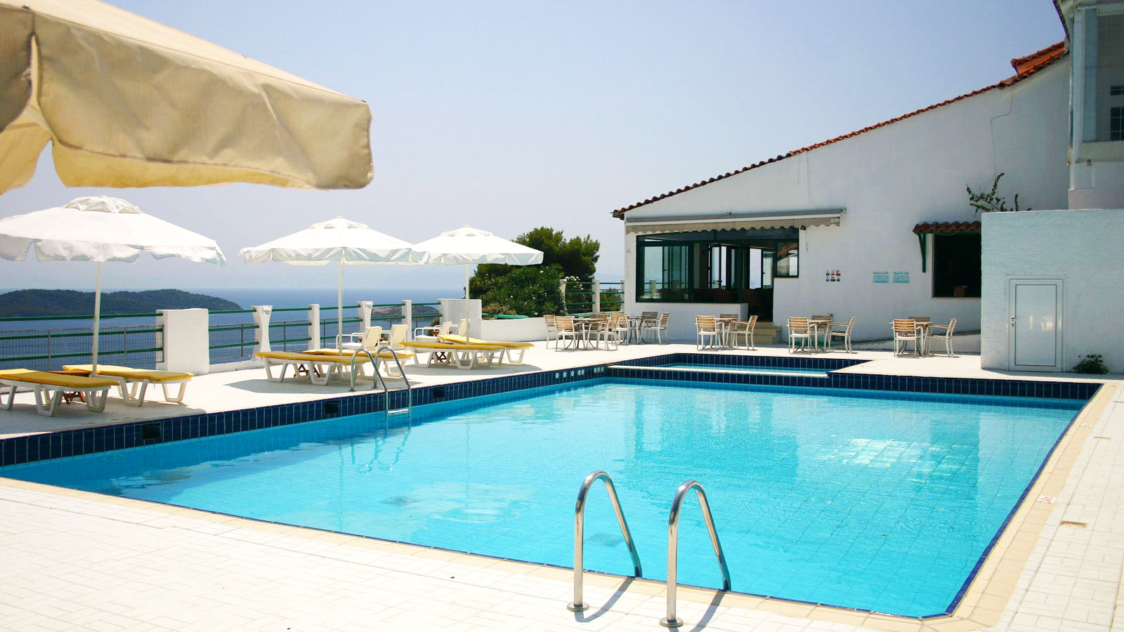 Vacation Hub International - VHI - Travel Club - Skiathos Club Hotel and Suites