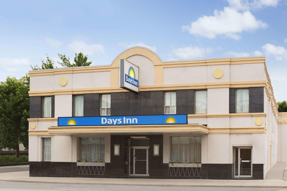 Vacation Hub International - VHI - Days Inn by Wyndham Toronto East Beaches