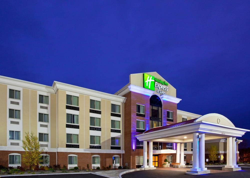 Vacation Hub International - VHI - Travel Club - Holiday Inn Express & Suites Niagara Falls