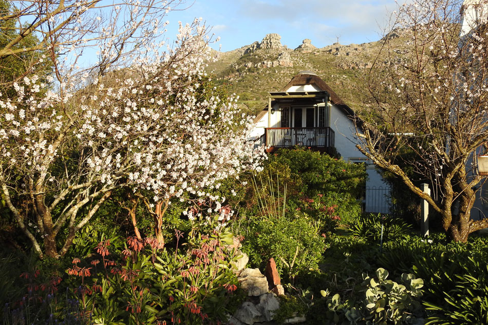 Vacation Hub International - VHI - Travel Club - Kairos Disa Loft Cottage