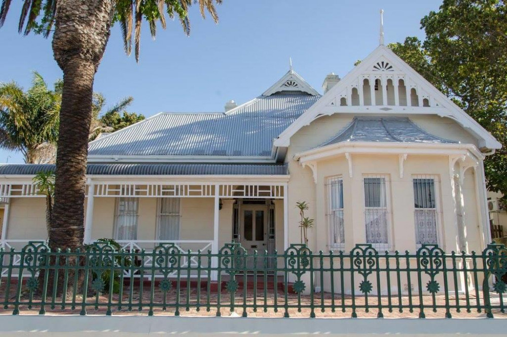 Vacation Hub International - VHI - Travel Club - Fernando's Guest House and Grill