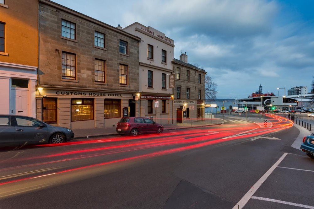 Vacation Hub International - VHI - Travel Club - Customs House Waterfront Hotel