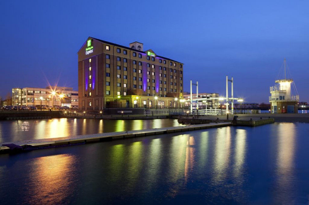 Vacation Hub International - VHI - Travel Club - Holiday Inn Express Manchester - Salford Quays