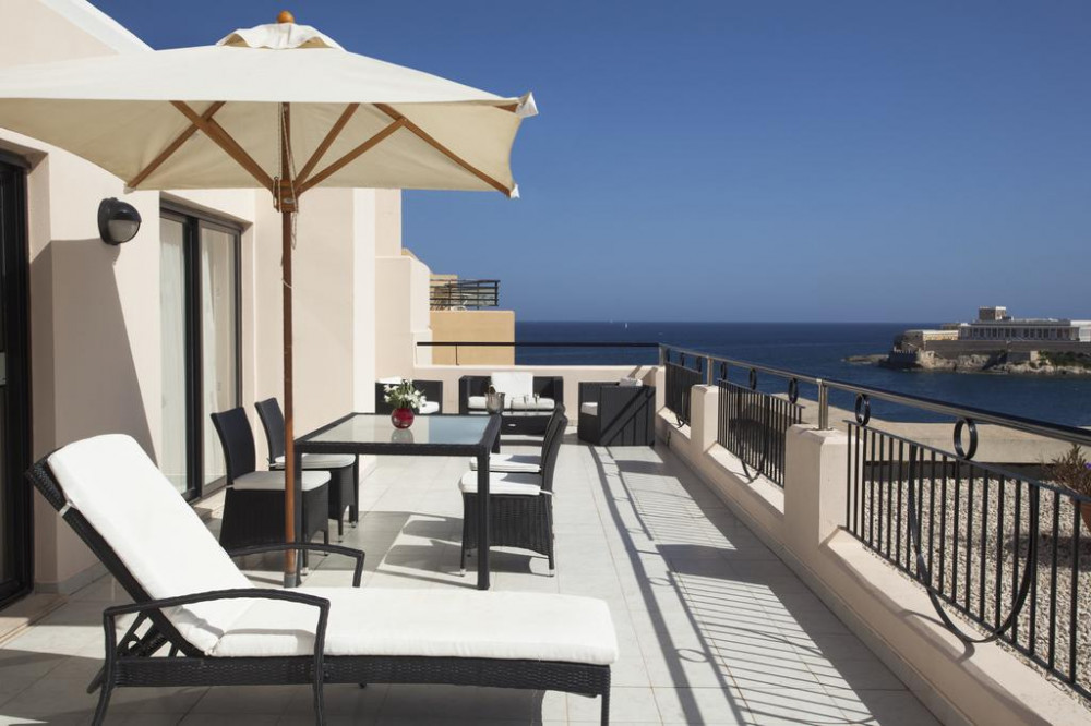 Vacation Hub International - VHI - Travel Club - Marina Hotel Corinthia Beach Resort