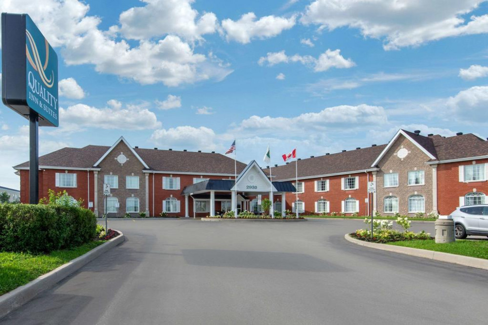 Vacation Hub International - VHI - Travel Club - Quality Inn & Suites Oakville