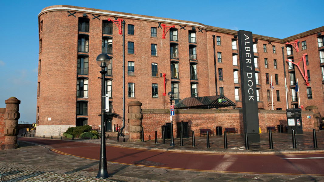 Vacation Hub International - VHI - Travel Club - Holiday Inn Express Liverpool-Albert Dock