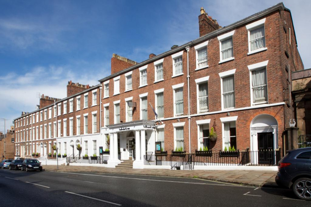Vacation Hub International - VHI - Travel Club - Hallmark Inn Liverpool