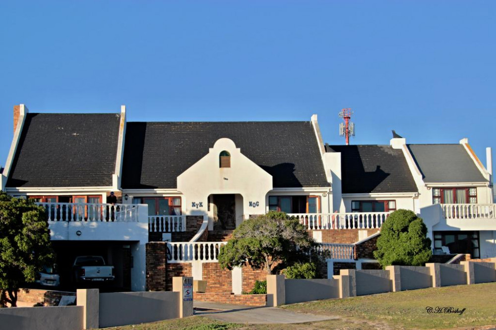 Vacation Hub International - VHI - Travel Club - Walkerbay Accommodation - Gansbaai