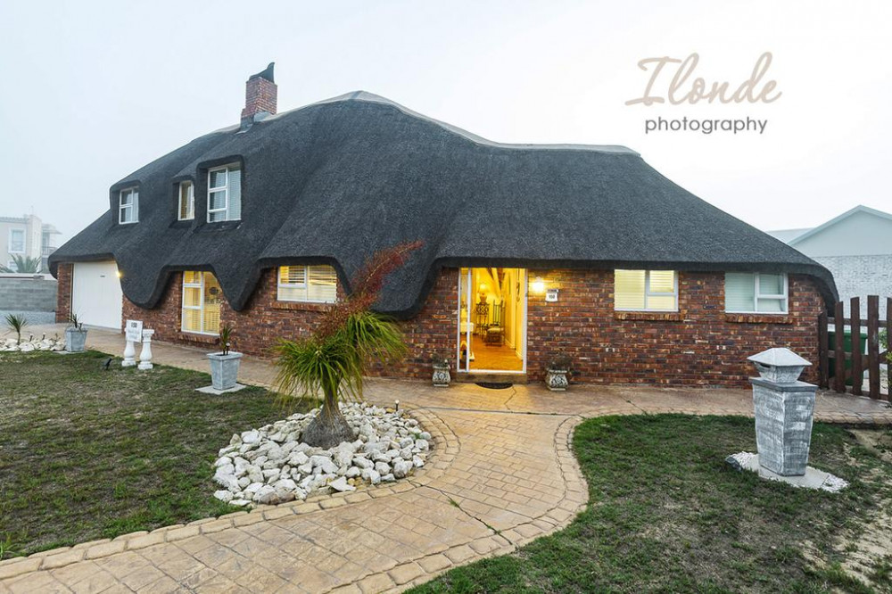Vacation Hub International - VHI - Travel Club - Beach Style Cottage