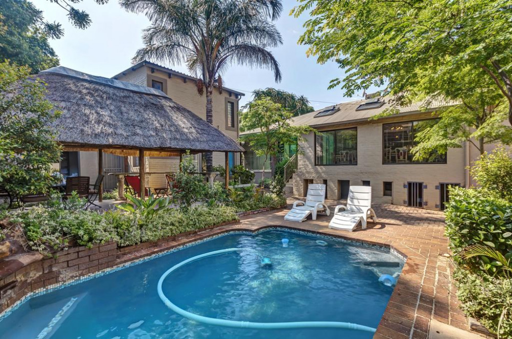 Vacation Hub International - VHI - Travel Club - 33 on First Guest House