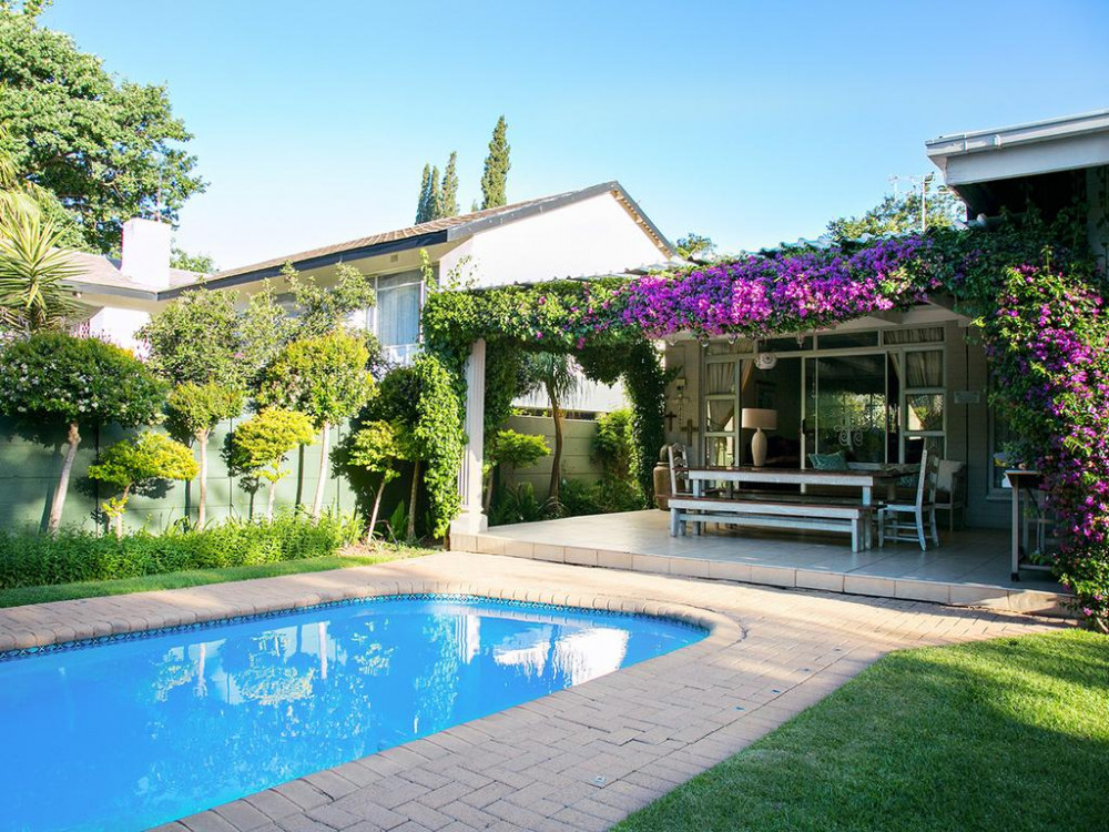 Vacation Hub International - VHI - Travel Club - La Cruz Guesthouse