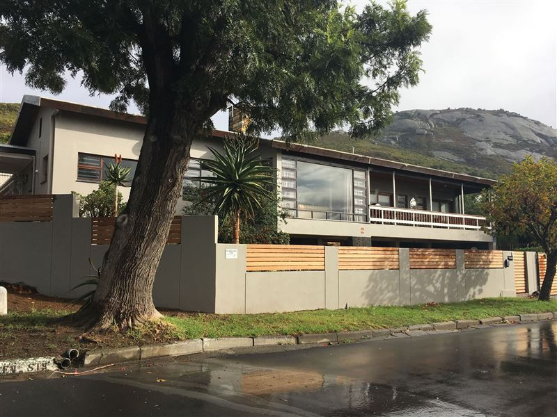 Vacation Hub International - VHI - Travel Club - A'Queenslin Guesthouse