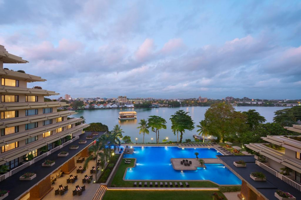 Vacation Hub International - VHI - Cinnamon Lakeside Colombo