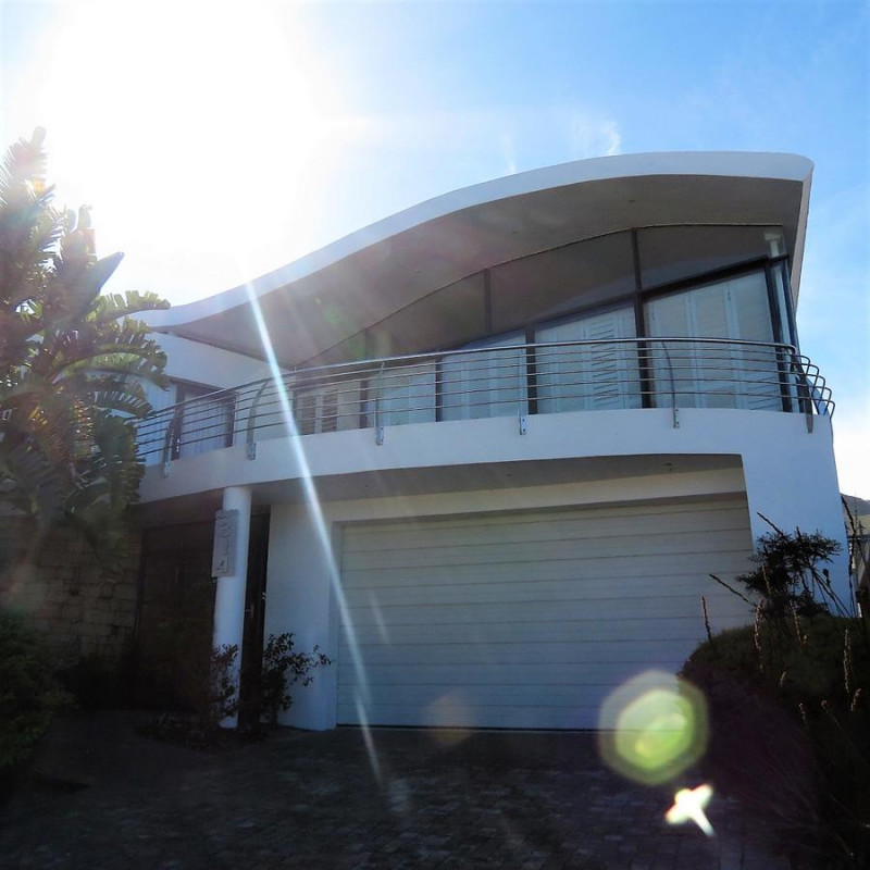 Vacation Hub International - VHI - Travel Club - Modern Sea Villa