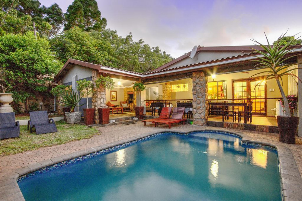 Vacation Hub International - VHI - At Heritage House Bed & Breakfast