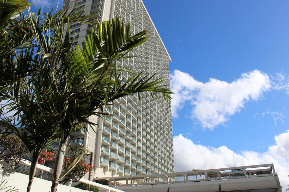 Vacation Hub International - VHI - Travel Club - Ala Moana Hotel
