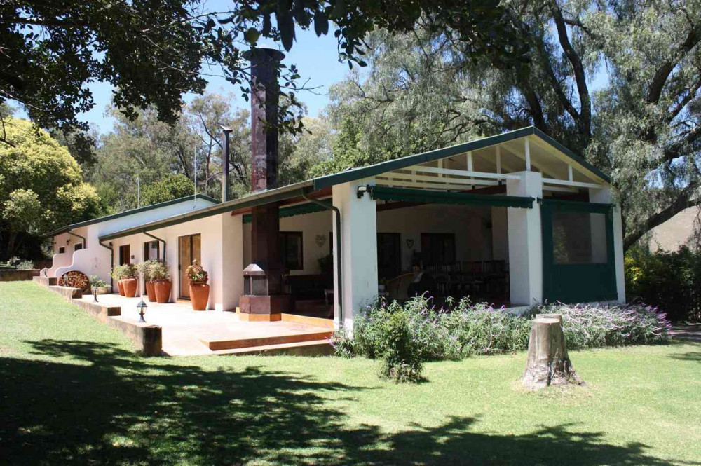 Vacation Hub International - VHI - Travel Club - The Red Barn Dullstroom