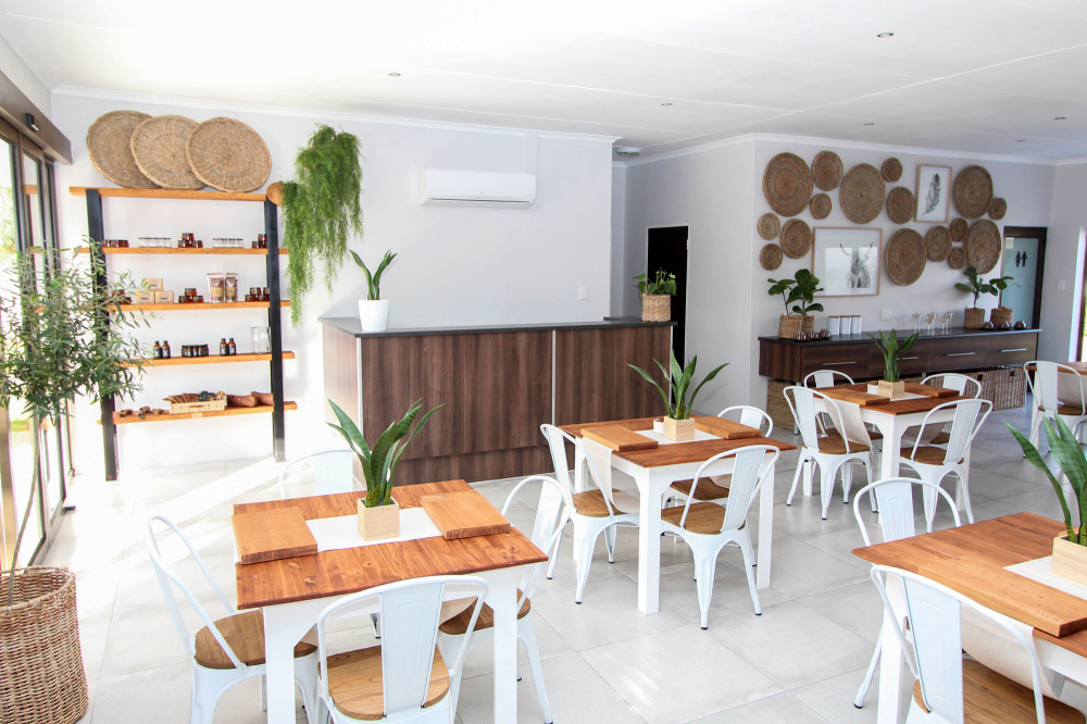 Vacation Hub International - VHI - Travel Club - The Maxton Boutique Hotel