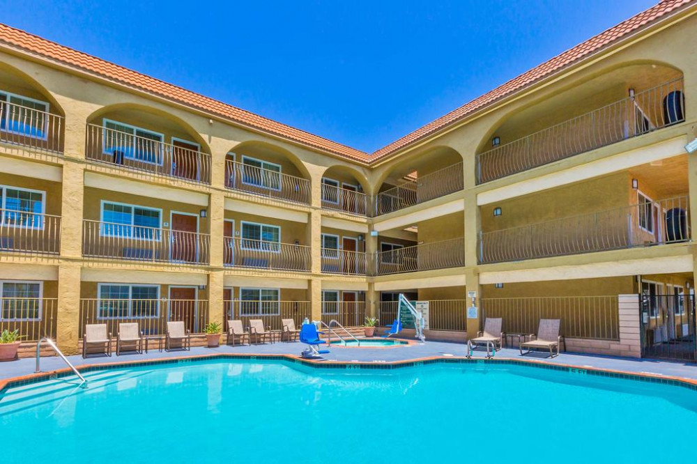 Vacation Hub International - VHI - Travel Club - Best Western San Diego/Miramar Hotel