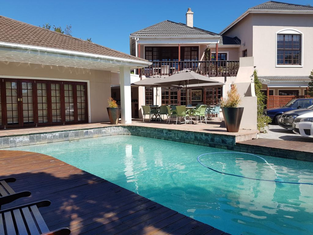 Vacation Hub International - VHI - Travel Club - Sir Roys Guest House