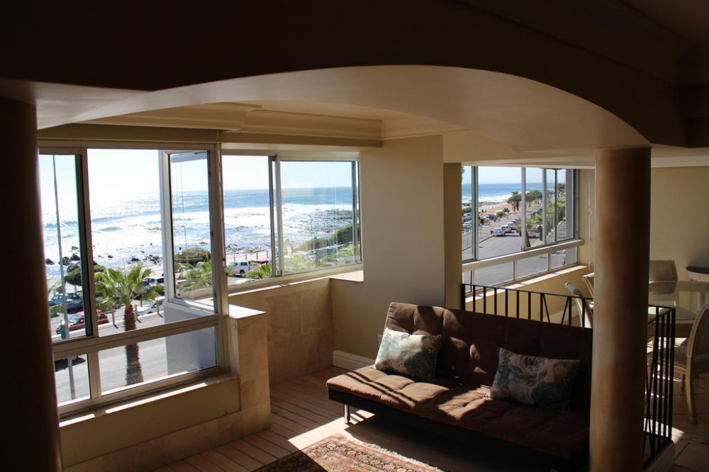 Vacation Hub International - VHI - Travel Club - Beachfront Sea View Apartment