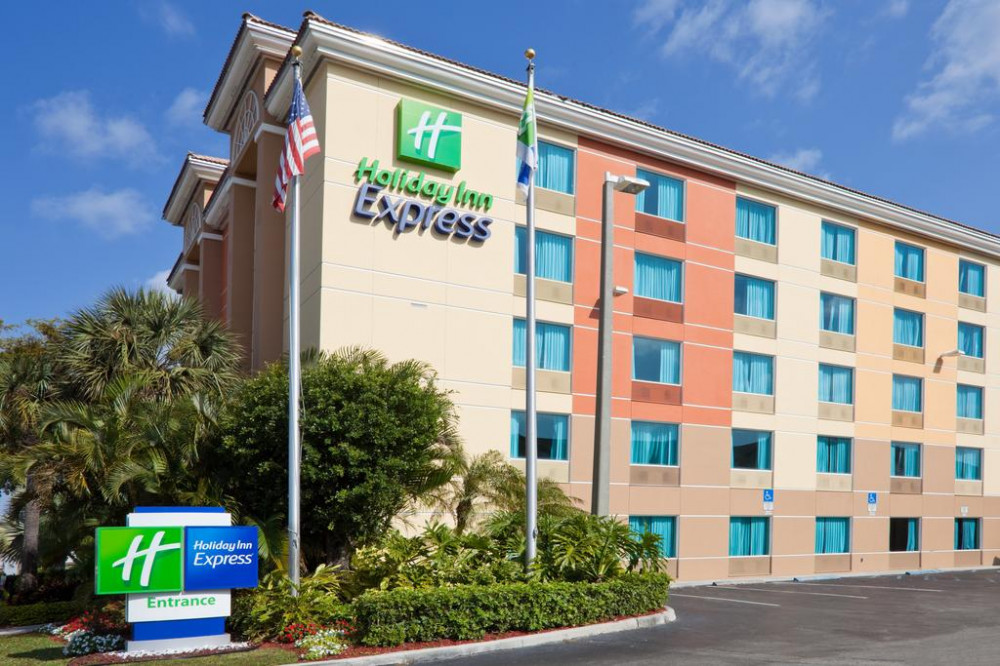 Vacation Hub International - VHI - Travel Club - Holiday Inn Express Ft. Lauderdale Cruise-Airport t