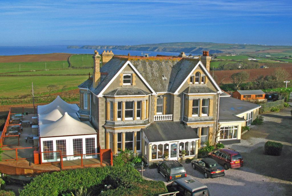 Vacation Hub International - VHI - Travel Club - Longcross Hotel