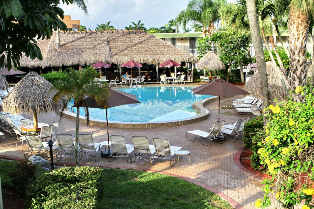 Vacation Hub International - VHI - Travel Club - Gulfcoast Inn Naples