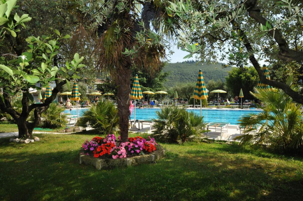 Vacation Hub International - VHI - Travel Club - Oasis Park Hotel